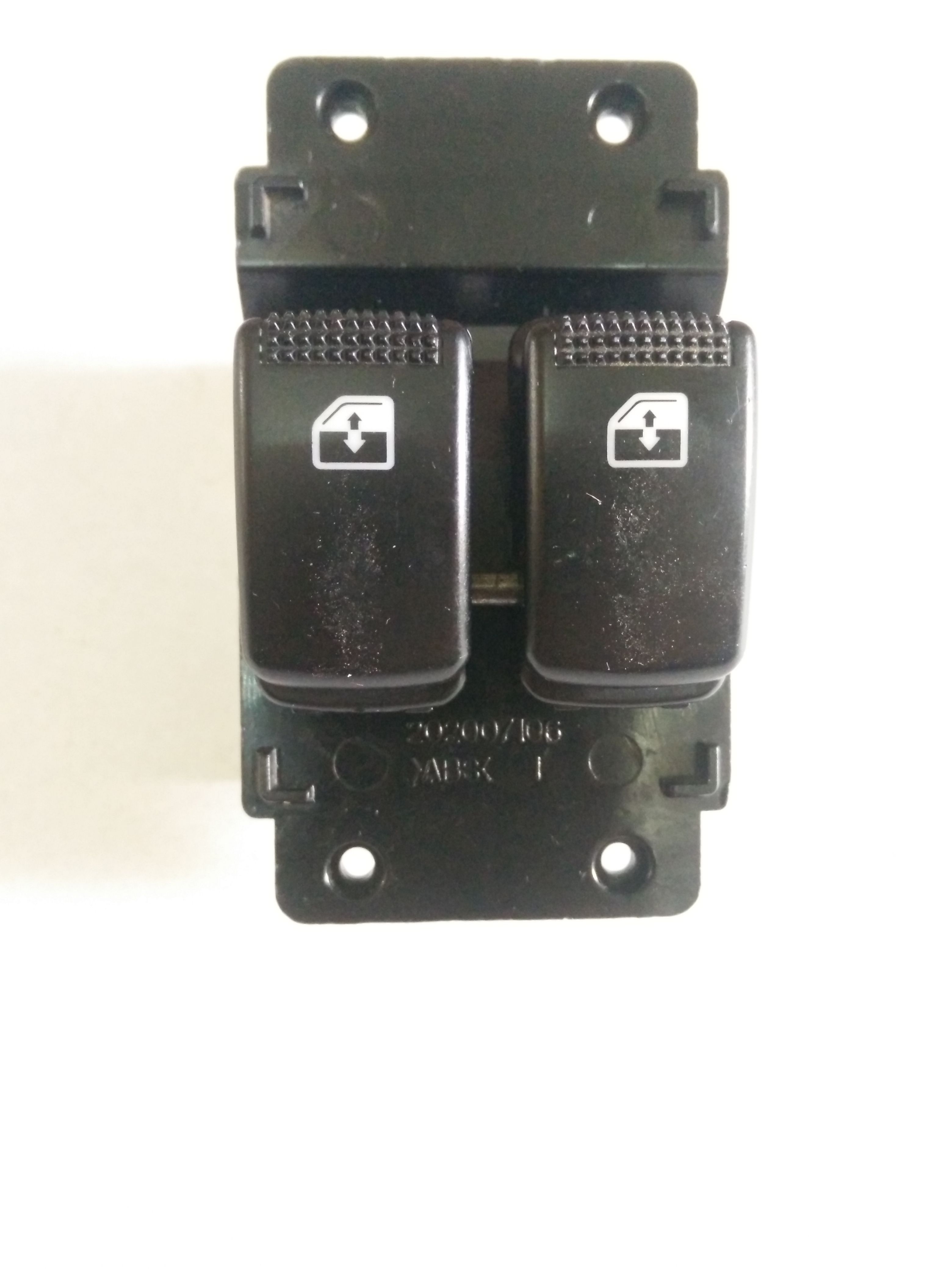 POWER WINDOW SWITCH FOR i10 ERA FRONT RIGHT (TWO DOOR) 
