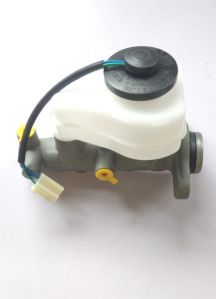 MASTER CYLINDER ASSEMBLY FOR TOYOTA QUALIS(WITH BOTTLE)